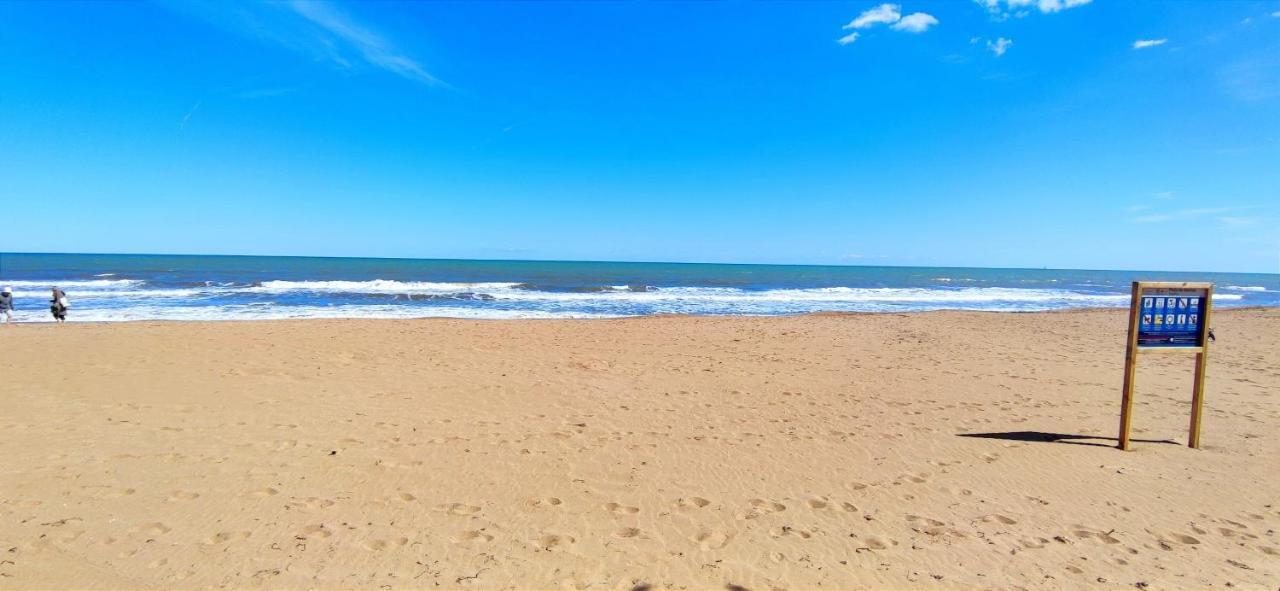 Apartamento Victoria Playa By Denia Costa Екстериор снимка